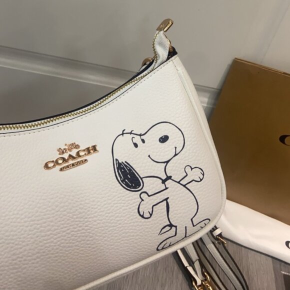 COACH Shoulder Bag - Picture 5 of 9